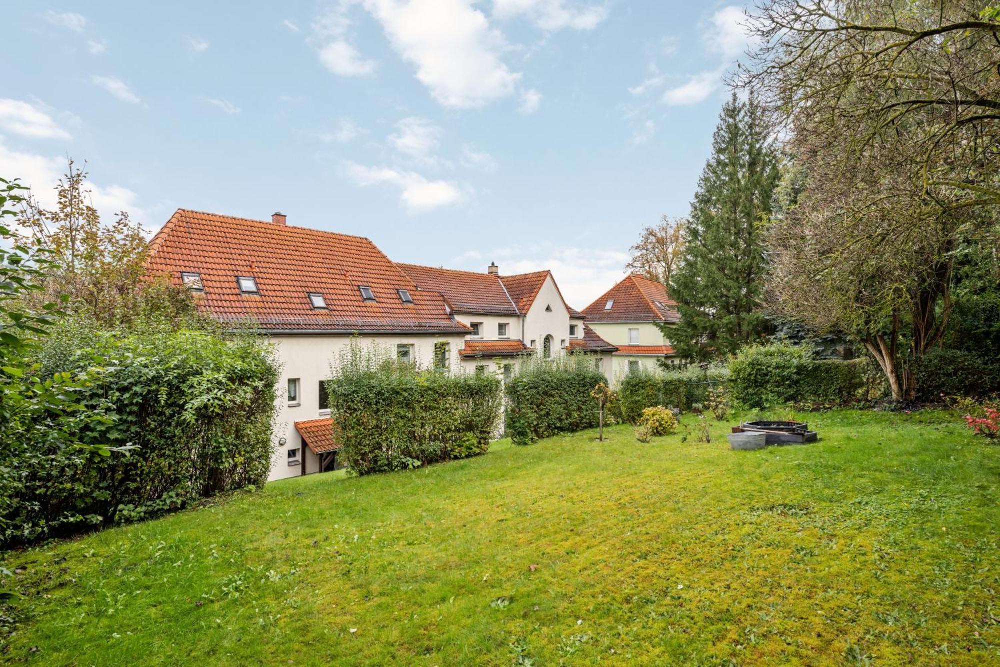 Edler Wohnraum Modernes Vorstadtstudio Mit Emma-Bett, Garten & Kaffeevollautomat Zwickau Exterior photo