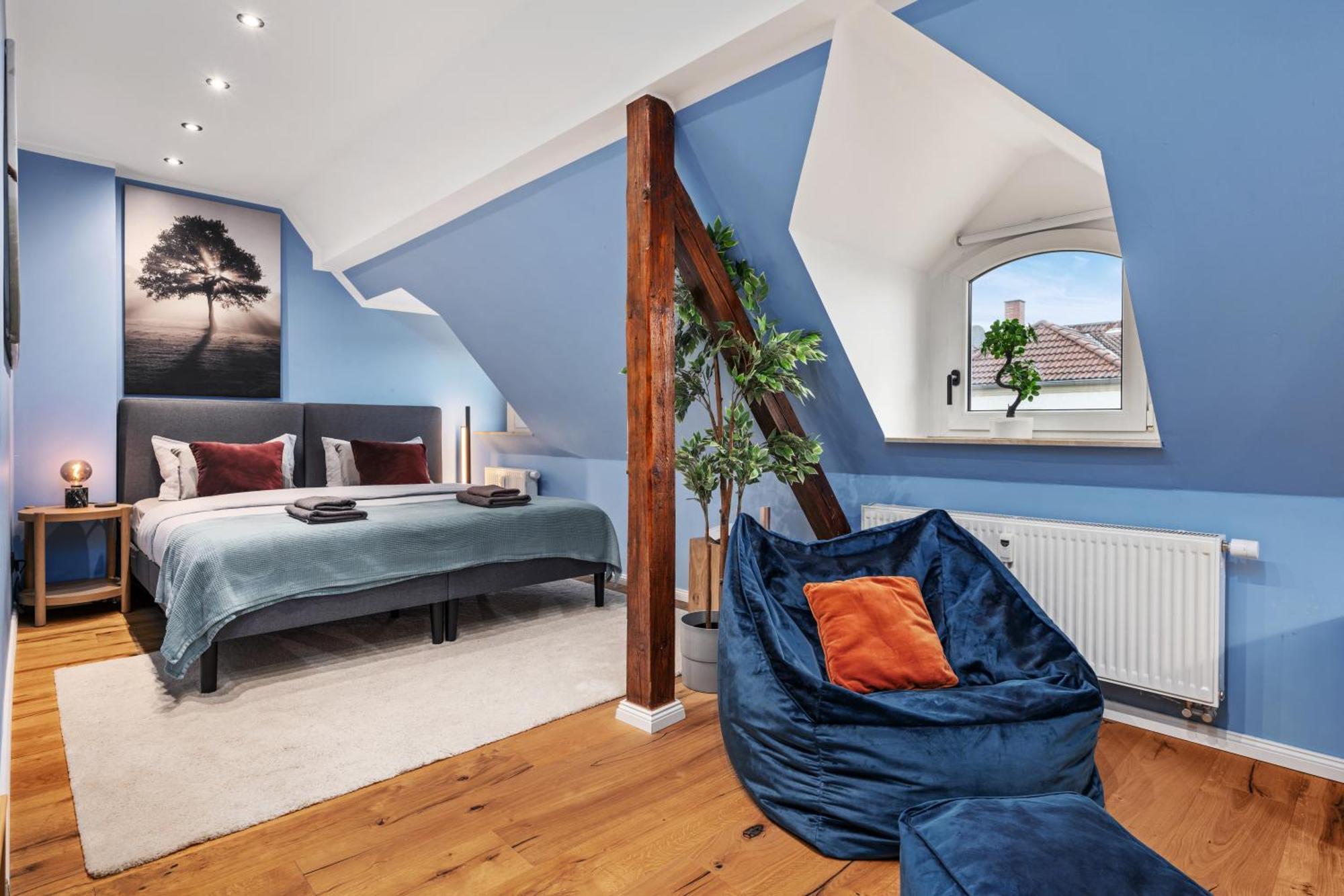 Edler Wohnraum Modernes Vorstadtstudio Mit Emma-Bett, Garten & Kaffeevollautomat Zwickau Exterior photo